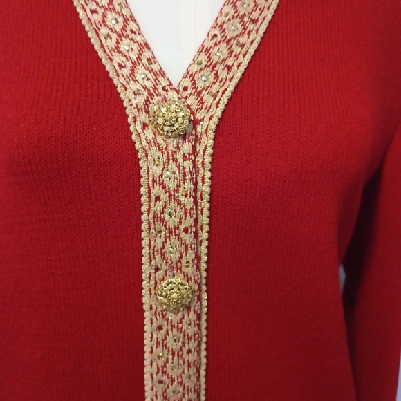 Beautiful St. John Sweater Jacket and full length skirt. Absolutely elegant! - Picture 4 of 8